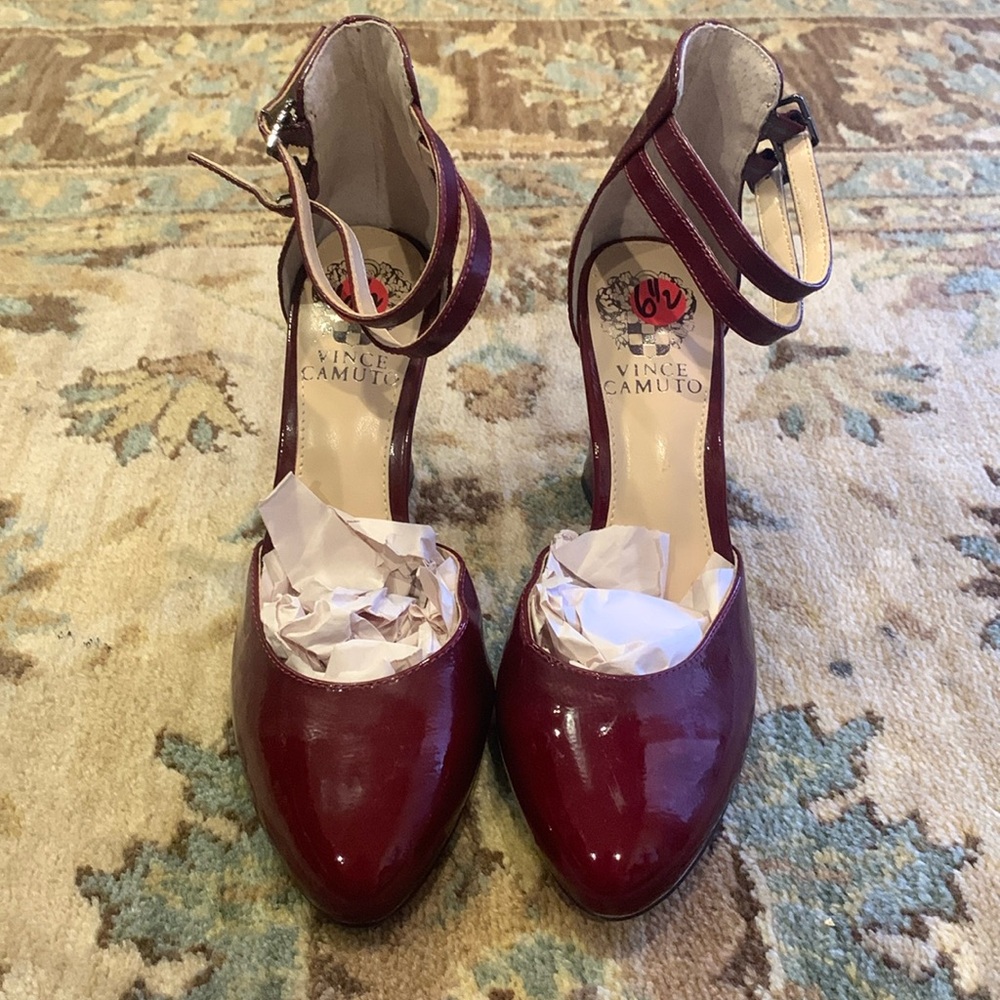 Wine color Vince Camuto heels with lace